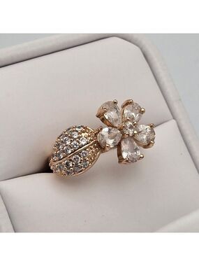 Floral Leaf Cluster Ring Gold Silver Tone Statement Ring Size 8 Fashion Jewelry